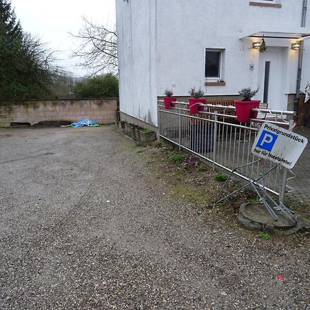 Aparthotel Zum Dom Kleinblittersdorf Bagian luar foto